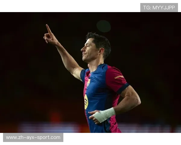 巴萨靠细腻传递扩大禁区压力